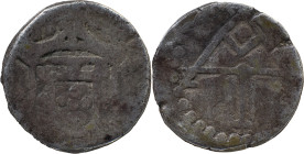 Portuguese India 
 D. Filipe II (1598-1621) 
 Tanga AR, &nbsp; Ceil&atilde;o 
 A: Shield 
 R: A T 
 AG: 23.02 - 2.69g, Fine