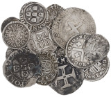 Portugal. Lote de 15 monedas en plata de diversas épocas, algunas raras. Muy interesante. A examinar. RC/MBC-.