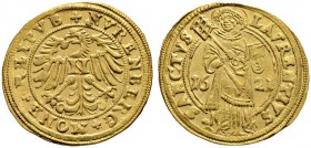 Nürnberg, Stadt. Goldgulden 1621. Adler nach links blickend mit einem "N" auf der Brust / St. Laurentius stehend von vorn mit Rost und Buch zwischen d...