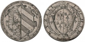 Nürnberg, Stadt. Torzeichen. Silbernes Torzeichen o.J.( 1598) des Joachim Nützel von Sündesbühl. Stadtwappen / IOACHIM* ~*NVZELL*~*. Familienwappen. S...