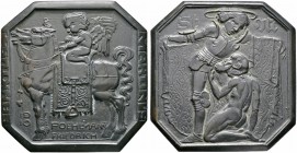 Nürnberg, Stadt. Weitere Marken und Medaillen. Oktogonale Bronzeplakette 1910 von Friedrich Pöhlmann, auf Sankt Martin. Geflügelter Putto auf Pferderü...