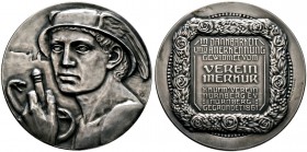 Nürnberg, Stadt. Weitere Marken und Medaillen. Silberne Prämienmedaille o.J. (ab 1911) von L.Chr. Lauer, für 50-jährige Mitgliedschaft im Kauf­annsver...