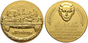 Nürnberg, Stadt. Weitere Marken und Medaillen. Vergoldete Bronzemedaille 1926 von L.Chr. Lauer, auf die Ausstellung "Die Frau - in Kleidung, Haus und ...