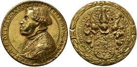 Sachsen-Coburg. Johann Ernst 1541-1553. Altvergoldete Bronzemedaille 1550 unsigniert. VON:GOTTES:GNADEN: IOHANS:ERST(!):HERC:ZV:SACHSSEN:AE:29: Barhäu...