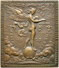 Medailleure. Gies, Ludwig (1887-1966). Einseitige Bronzegussplakette 1927. Auf das neue Jahr. Geflügelte weibliche Gestalt steht auf Weltkugel nach re...