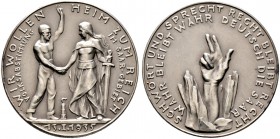 Medailleure. Gies, Ludwig (1887-1966). Mattierte Silbermedaille 1935. Auf die Saarabstimmung. Arbeiter mit Germania im Handschlag / Schwurhand. Kien. ...