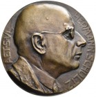 Medailleure. Mannert, Konrad (1883-1944). Einseitige, hohl gegossene Bronzemedaille 1928. Auf den 45. Geburtstag von Hermann Schultz. Dessen Büste mit...