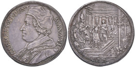 Clemente XI (1700-1721) Piastra an. VI - Munt. 44 AG (g 32,00) RR A differenza della tipologia che riporta lo stemma al D/, quella recante il busto ri...
