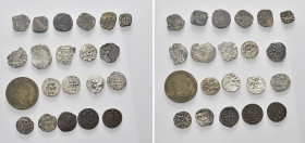 LOTTI MULTIPLI. XVIII-XX secolo 
Lotto di 21 monete medievali, si segnalano denari di Pavia, Bergamo, Genova, Avignone.
Interessante, da esemaninare...