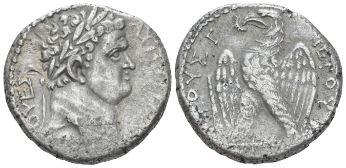 Titus caesar 69-79 Tetradrachm Antiochia 70-71, AR 26.00 mm., 14.92 g.
Laureate...