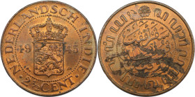 Europäische Münzen und Medaillen, Niederlande / Netherlands. Niederländisch-Indien. Wilhelmina. 2 1/2 Cents 1945. Kupfer. KM 316. Fast Stempelglanz. F...
