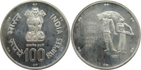Weltmünzen und Medaillen, Indien / India. Series: F.A.O. Welternährungstag. 100 Rupees 1981. 34,70 g. 0.500 Silber. 0.56 OZ. KM 276. Stempelglanz