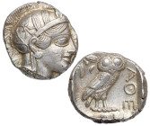 449-413 a.C. Grecia. Ática. Atenas. Tetradracma. Gc-2526. Ag. 17,25 g.  Cabeza de Atenea con casco a derecha /Lechuza a derecha, mirando de frente. Be...