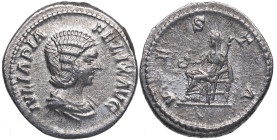 213 d.C. Julia Domna. Roma. Denario. DS 4254 g. Ag. 3,47 g. /VESTA. Vesta sentada a izquierda. MBC+. Est.70.