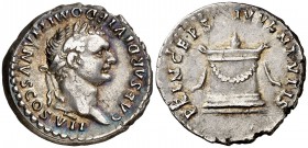 (80 d.C.). Domiciano. Denario. (Spink 2676) (S. 397a) (RIC. 266, de Tito). 3,25 g. MBC+.