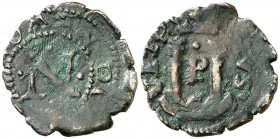 s/d. Carlos I. Pamplona. 1 cornado. (Cal. 836, mismo ejemplar de Felipe II). 1,11 g. Escasa. MBC-.