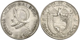 1934. Panamá. 1/2 balboa. (Kr. 12.1). 12,46 g. AG. Escasa así. EBC+.