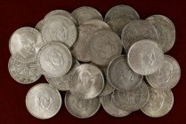 1966. 100 pesetas. Lote de 32 monedas. A examinar. MBC/EBC.