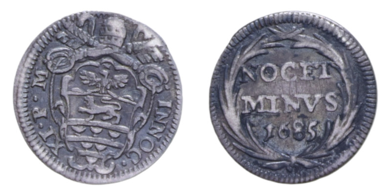 ROMA INNOCENZO XI (1676-1689) MEZZO GROSSO 1685 R AG. 0,68 GR. BB