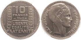 Turin - ESSAI 10 francs 1945
Coque PCGS : 35333722

Cupro-nickel - 7,00 grs - 26 mm
F.361-1 / G.810
SPL+ / SP64

Monnaie gradée par PCGS en SP64.