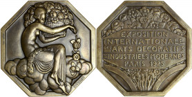 France, Exposition des Arts décoratifs - Médaille 1925 par Turin
Poinçon corne CUIVRE

Cuivre - 86,94 grs - 60 mm
Maier.322
SUP

Dans sa boite en cart...