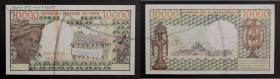 Congo - 10 000 francs - Fauté
Manque l'alphabet et numéro du billet.

Pick.05b 
TTB+

Rare ! Deux trous d'épingle, une coupure de 10 mm et plusieurs p...
