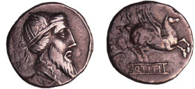 Tituria - Denier (89 av. J.-C.)
A/ SABIN. Tête nue et barbue de Tatius à droite. A barré devant le menton. 
R/ L. TITVRI. Deux soldats romains coura...