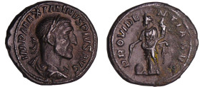 Maximin 1er - Denier (238, Rome) - La Providence
A/ IMP MAXIMINVS PIVS AVG Buste lauré et drapé à droite. 
R/ PROVIDENTIA AVG. La Providence debout ...