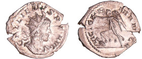 Gallien - Antoninien (258-259, Lyon) - La Victoire
A/ GALLIENVS P F AVG - Buste radié et cuirassé à droite. 
R/ VICT GERMANICA - La Victoire courant...