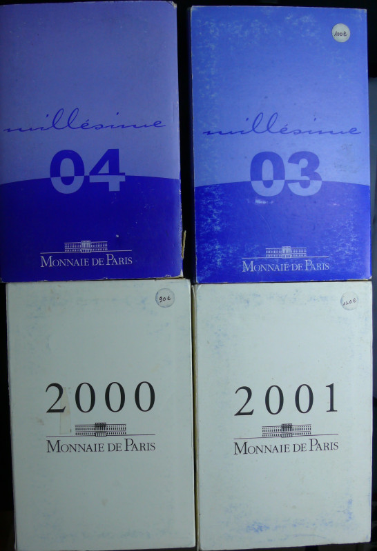 Cinquième république (1959- ) - Boitiers FDC 2000 - 2001 - 2003 - 2004
