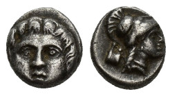 Pisidia. Selge. Obol. 350-300 BC. (7.8mm, 1.2 g). Anv.: Facing gorgoneion. Rev.: Helmeted head of Athena to right; astragalos behind.