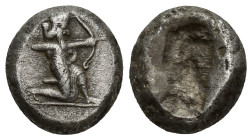 PERSIA, Achaemenid Empire. Circa 500-485 BC. AR Siglos (15mm, 5.2 g). Persian king or hero in kneeling/running stance right, shooting bow / Incuse pun...