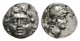 Pisidia. Selge. Obol. 350-300 BC. (9.5mm, 0.5 g). Anv.: Facing gorgoneion. Rev.: Helmeted head of Athena to right; astragalos behind.