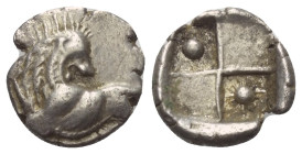 Imitationen griechischer Münzen.


Nachahmung einer Prägung des Thrakischen Chersones (Thrakien).

Hemidrachme (Silber), ca. 4. Jhdt. v. Chr.
Vs...