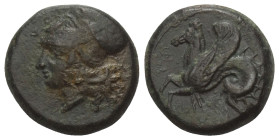 Sizilien. Syrakus.

 Bronze. Ca. 375 - 344 v. Chr.
Vs: Kopf der Athena mit korinthischem Helm links.
Rs: Hippocamp nach links.

18 mm. 5,78 g. ...
