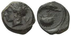 Sizilien. Syrakus. 2. Demokratie (466 - 405 v. Chr.).

 Bronze. Ca. 405 - 375 v. Chr.
Vs: Kopf der Arethousa mit Sphendone links.
Rs: Delfin nach ...