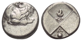 Thrakien. Thrakischer Chersones.

 Hemidrachme (Silber). Ca. 386 - 338 v. Chr.
Vs: Löwenvorderteil mit zurückgewandtem Kopf nach rechts.
Rs: Vierg...