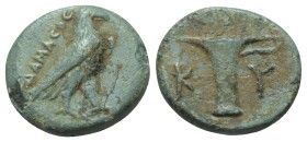 Aiolis. Kyme.

 Bronze. Ca. 320 - 250 v. Chr.
Vs: Adler nach rechts stehend; im Feld links Magistratsname Damasos.
Rs: K - Y. Kotyle.

16 mm. 4,...