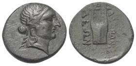 Karien. Alabanda.

 Bronze. Nach 168 v. Chr.
Vs: Kopf des Apollon mit Lorbeerkranz rechts.
Rs: Kithara.

19 mm. 4,31 g. 

SNG von Aulock 2388;...