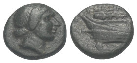 Karien. Knidos.

 Bronze. 3. Jhdt. v. Chr.
Vs: Kopf der Aphrodite rechts.
Rs: Prora rechts, darunter Keule.

12 mm. 2,12 g. 

SNG Copenhagen 2...