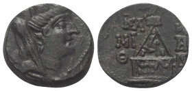 Kilikien. Tarsos.

 Bronze. Ca. 164 - 27 v. Chr.
Vs: Drapierte Büste der Tyche mit Mauerkrone rechts.
Rs: Pyramidenförmiges Monument, darauf Adler...