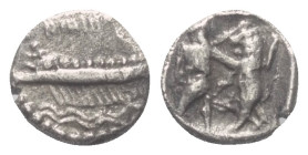 Phönikien. Sidon. Mazday (Mazaios) (ca. 553 - 333 v. Chr.).

 1/16 Schekel (Silber). 336 / 335 v. Chr. (Jahr 18).
Vs: Galeere, darunter Wellen, dar...