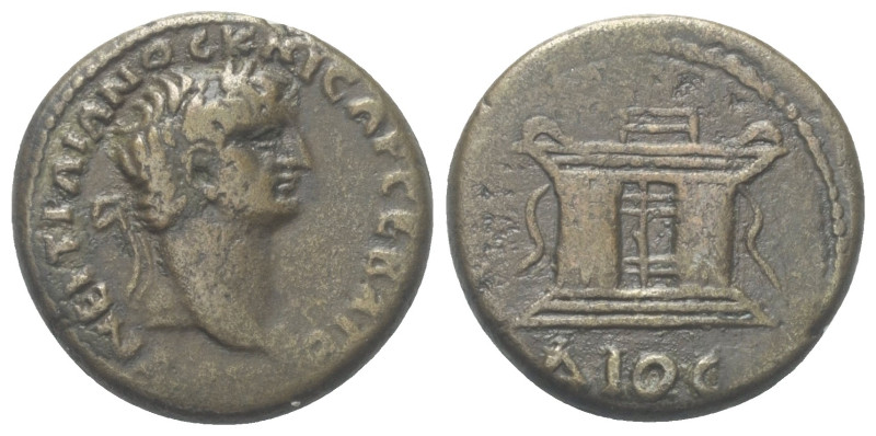 Bithynien. Nikaia. Traianus (98 - 117 n. Chr.).

 Bronze.
Vs: Kopf mit Lorbee...
