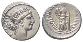 Mn. Acilius Glabrio.

 Denar (Silber). 49 v. Chr. Rom.
Vs: SALVTIS. Kopf der Salus mit Lorbeerkranz rechts.
Rs: MN ACILIVS III VIR VALETV. Valetud...