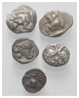 Griechische Münzen - Lots.


Unter anderem: Kyzikos (Mysien) / Neandria (Troas).

Lot (5 Stück, Silber): 5. - 3. Jhdt. v. Chr.

Sehr schön - fa...