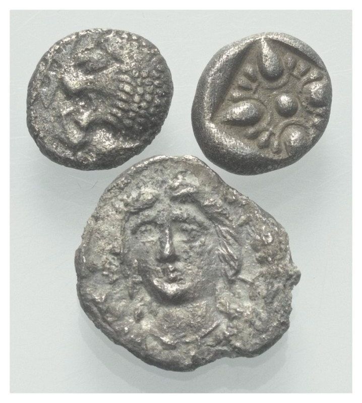Griechische Münzen - Lots.


Unter anderem: Milet (Ionien).

Lot (3 Stück, ...
