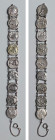 Römische Münzen - Lots.


Silberarmband, montiert aus 9 römischen Denaren, diese je an vier Punkten mit Ösen versehen. 
Darunter 2 Denare der Römi...
