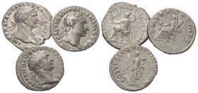 Römische Münzen - Lots. Kaiserzeit.


Lot (3 Stück, Silber): Traianus Denare (98 - 117 n. Chr.).

Sehr schön.

Verkauft wie besehen, keine Rück...