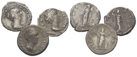 Römische Münzen - Lots. Kaiserzeit.


Lot (3 Stück, Silber): Denare der Faustina I. (gest. 141 n. Chr.).

Sehr schön, ein Stück fast sehr schön....