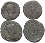 Römische Münzen - Lots. Kaiserzeit.


Lot (2 Stück, Bronze): Sesterz des Maximinus I. Thrax (235 - 238 n. Chr.) und Sesterz des Maximus (Caesar 236...
